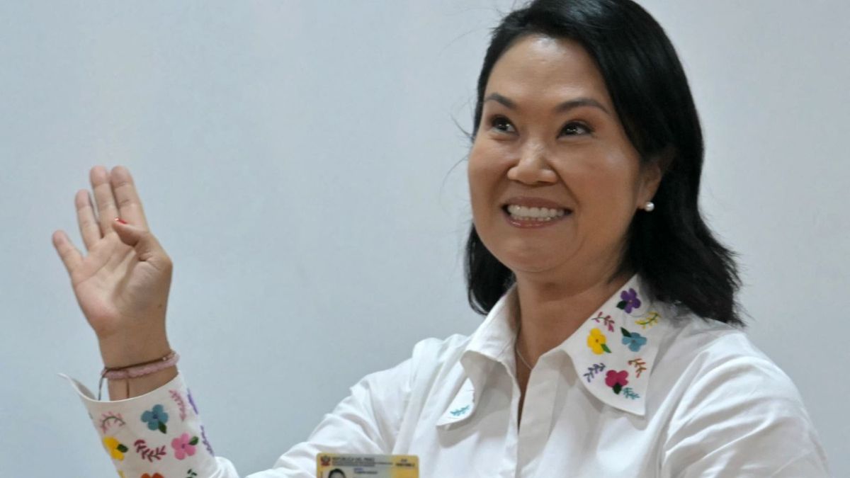 Es hija de un expresidente y representa a la derecha política en el país vecino.