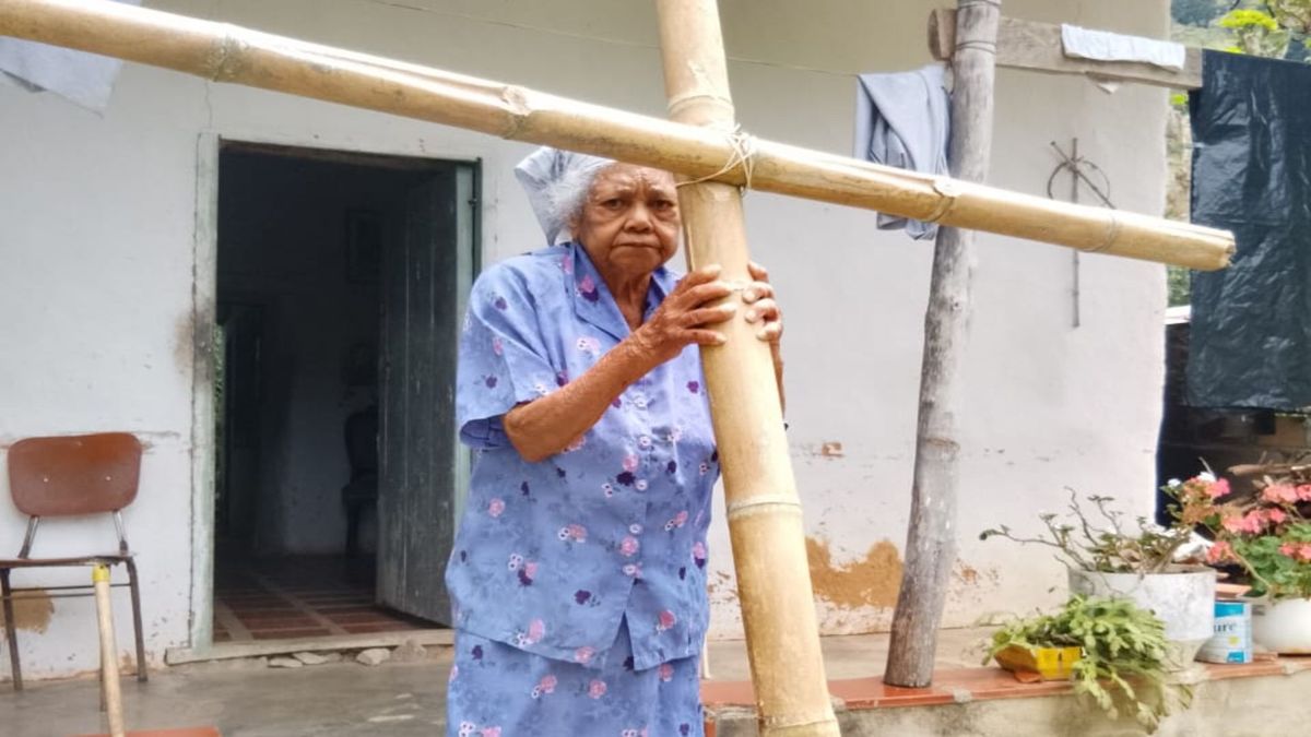 Mujer de 94 años sería desalojada en Antioquia