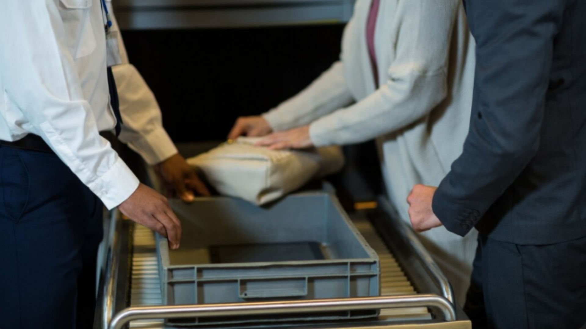 Comida cocinada en los controles de seguridad del aeropuerto