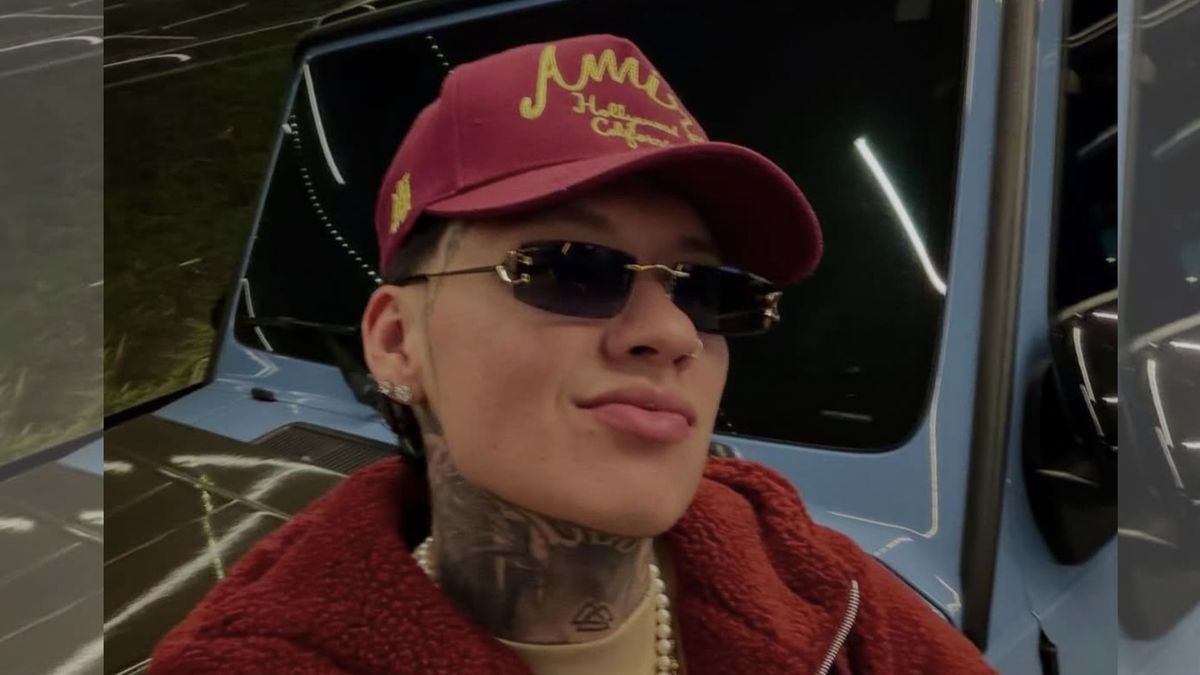 Mientras avanza la actuación judicial y las autoridades continúan evaluando las pruebas recopiladas, el caso se ha convertido en uno de los más comentados dentro de la industria musical colombiana.