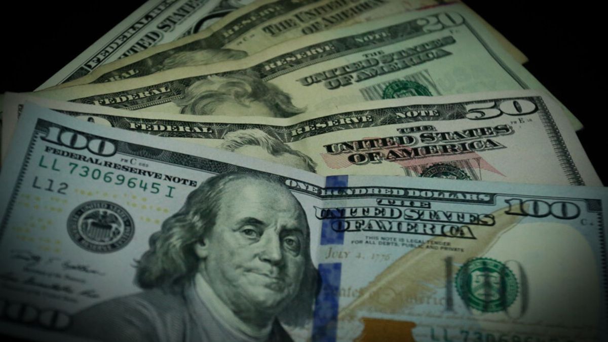 Las razones por las que el dólar está tan bajo en Colombia.