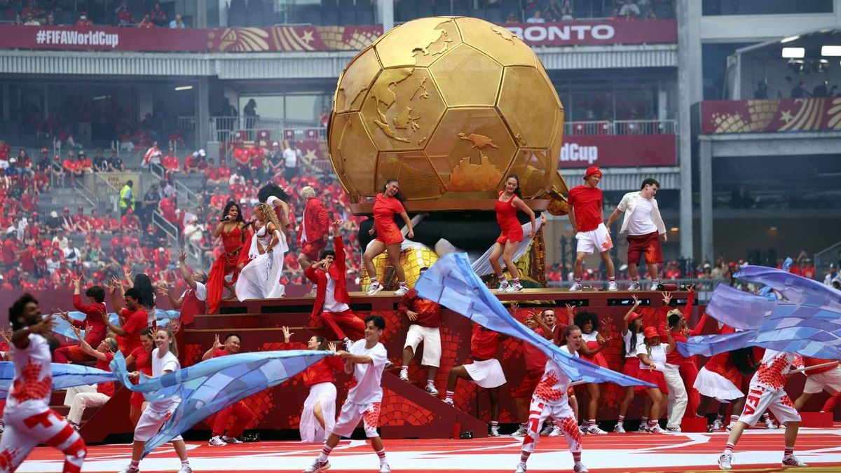 Alessia Cara participó en la inauguración de Canadá para el Mundial 2026 junto a otros artistas nacionales en Toronto.