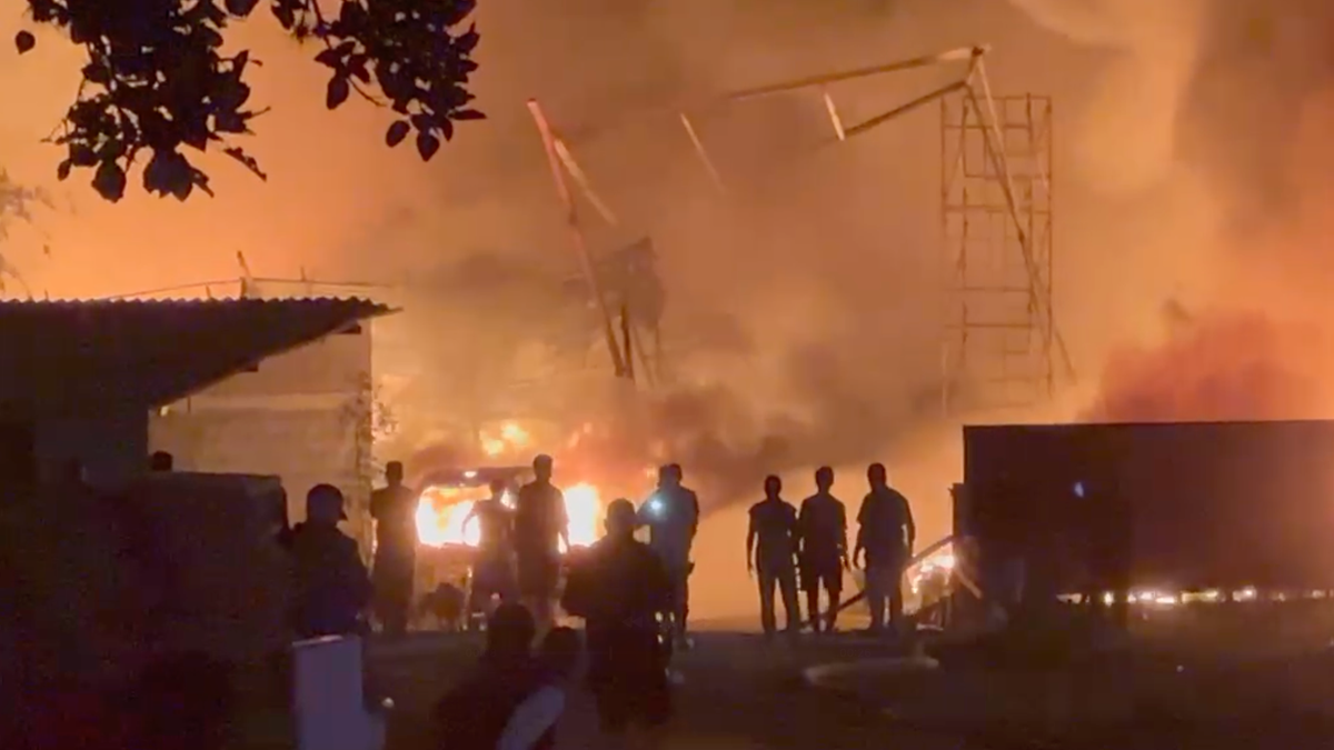 Incendio en Girardota en una bodega de reciclaje