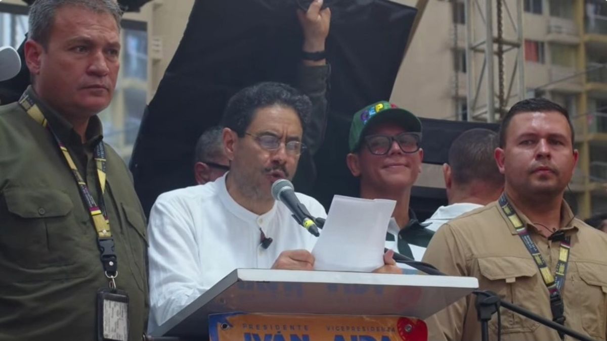 Iván Cepeda en su cierre de campaña presidencial, desde Soledad Atlántico.