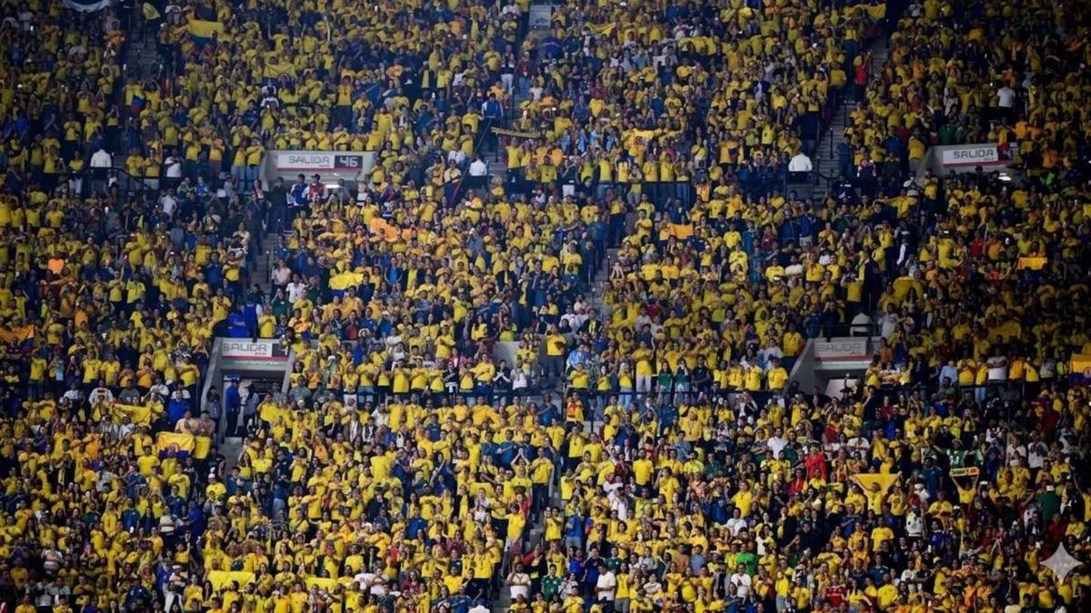 En el Azteca hicieron presencia más de 60.000 colombianos.