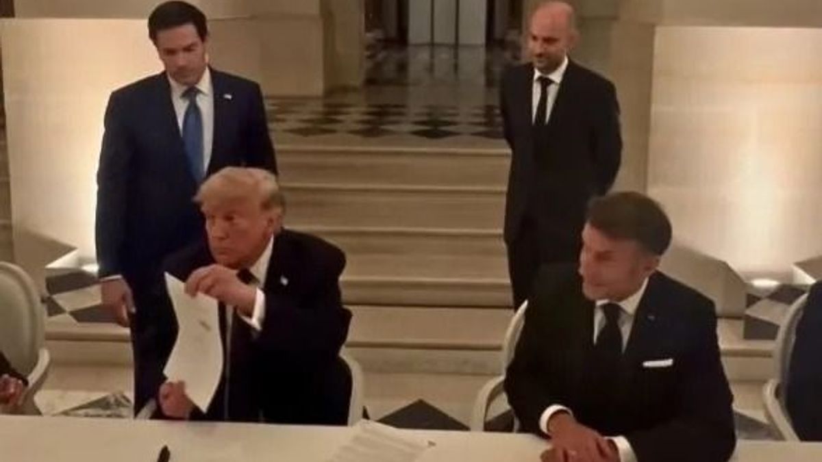 Donald Trump, presidente de Estados Unidos, firmó el memorando de entendimiento con Irán en el palacio de Versalles.