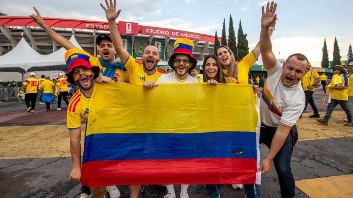 Además de los asistentes al Estadio Azteca, figuras como Shakira, Greeicy y Sofía Vergara respaldaron a la Selección Colombia desde sus redes sociales.