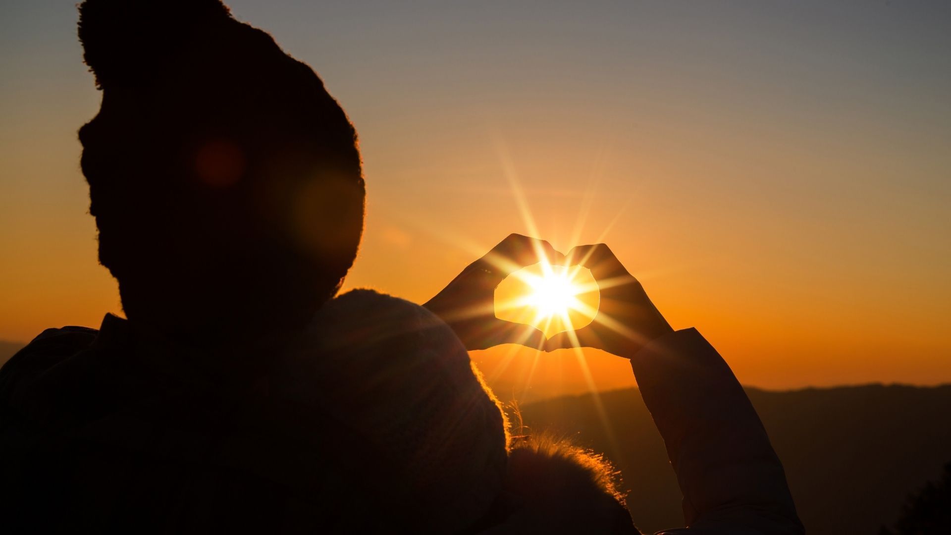 Antes del solsticio, muchas personas realizan rituales de limpieza y planificación financiera inspirados en el Feng Shui.