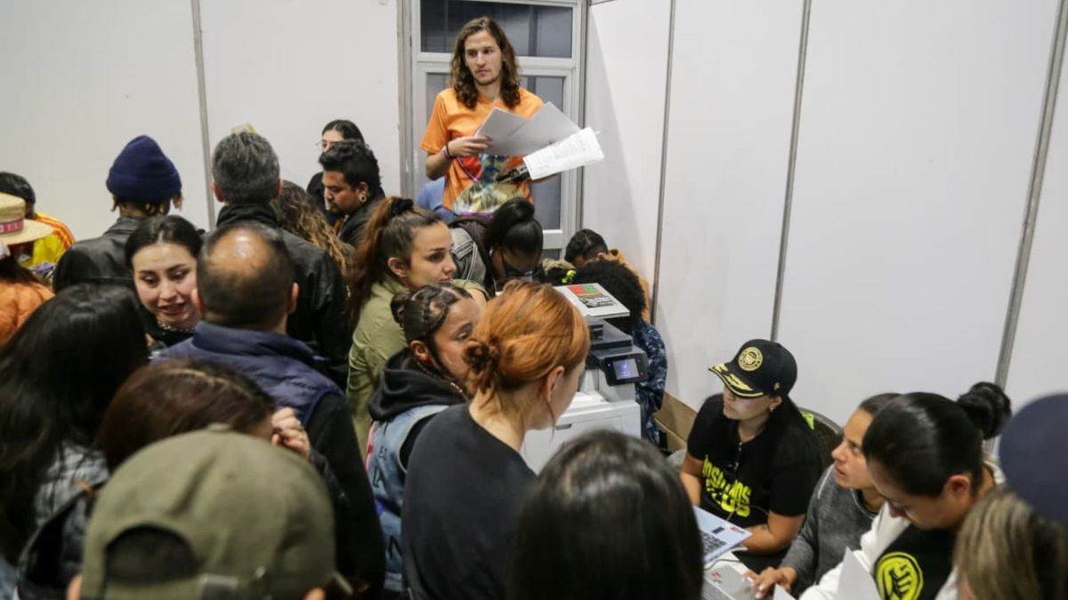 Los ciudadanos participan en la segunda vuelta presidencial para elegir al mandatario que gobernará el país durante los próximos cuatro años.