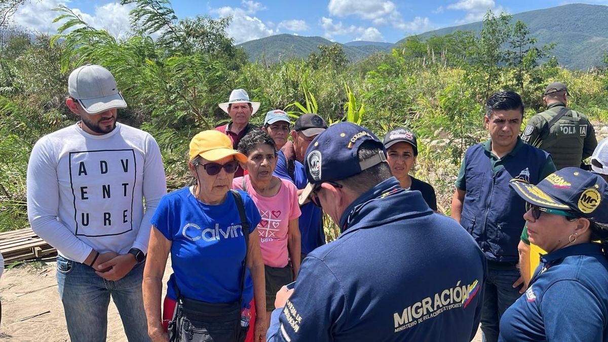 Cruce ilegal de personas en trochas ilegales