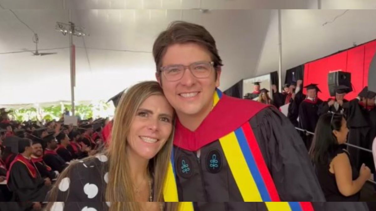 La hermana del excandidato indicó que "hoy" era el día de Uribe.