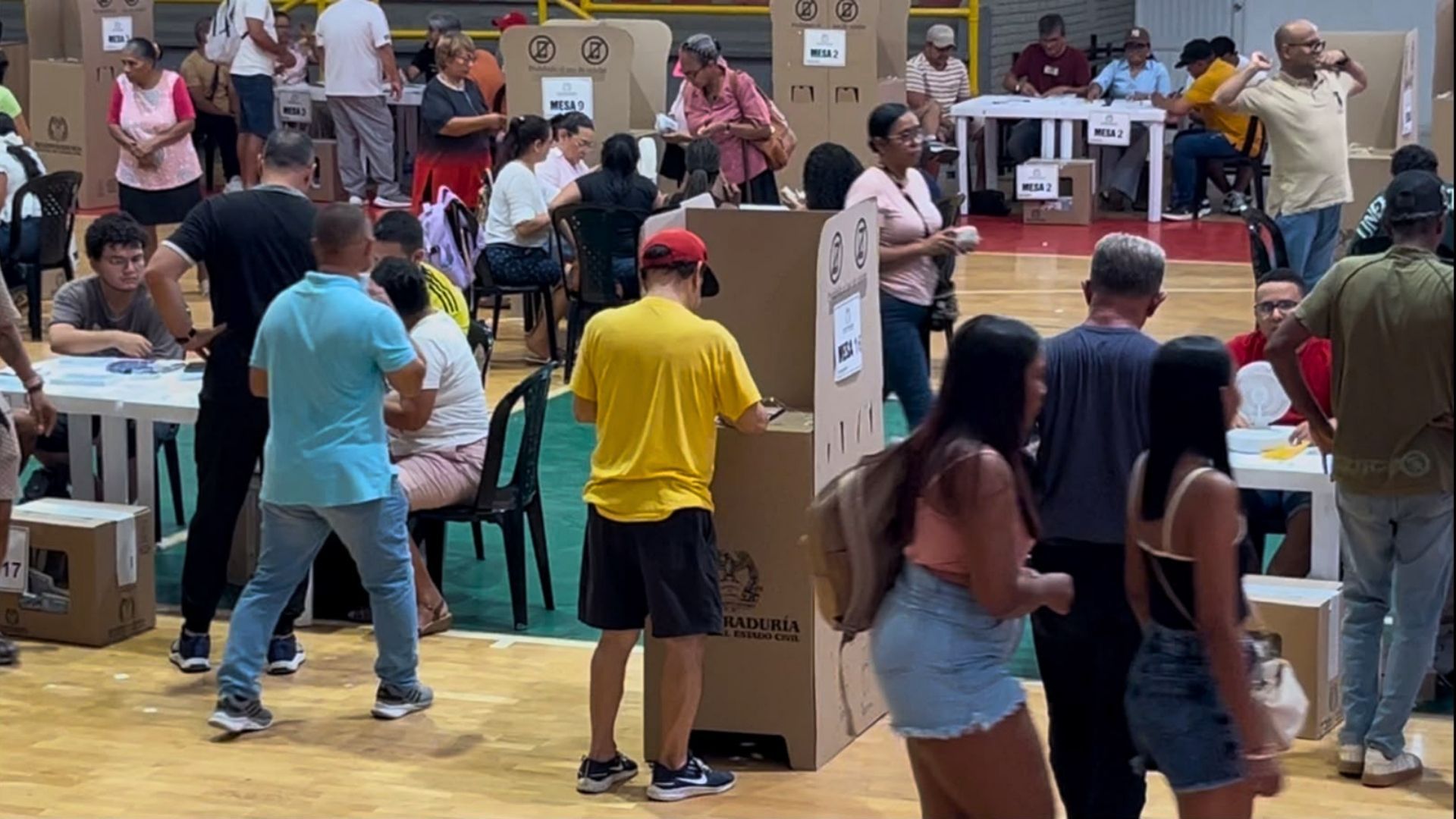 Jornada Electoral en el Coliseo Bernado Caraballo de Cartagena