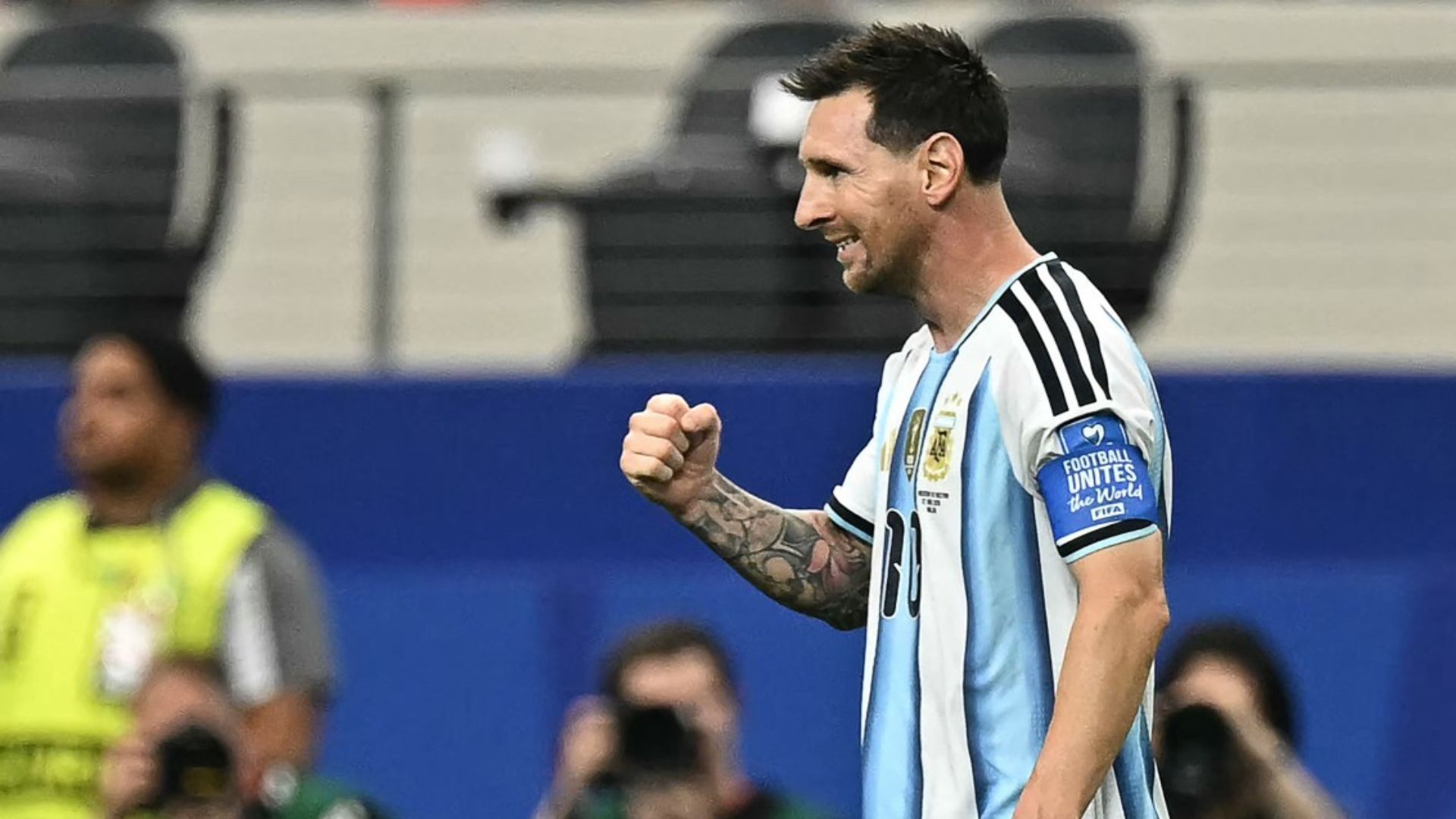 El delantero sigue sumando goles en el mundial.