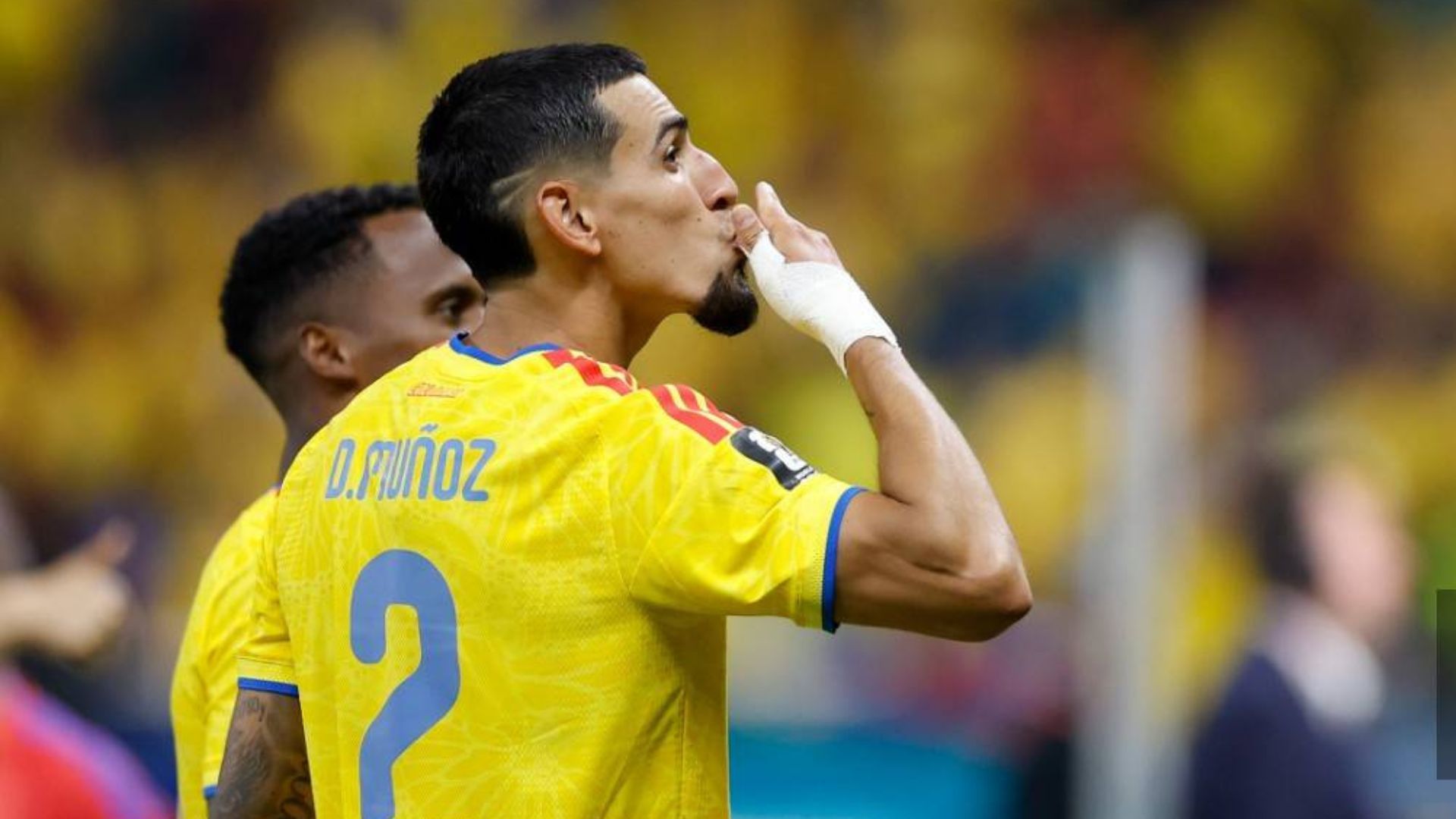 El lateral es el máximo goleador de Colombia en el mundial.