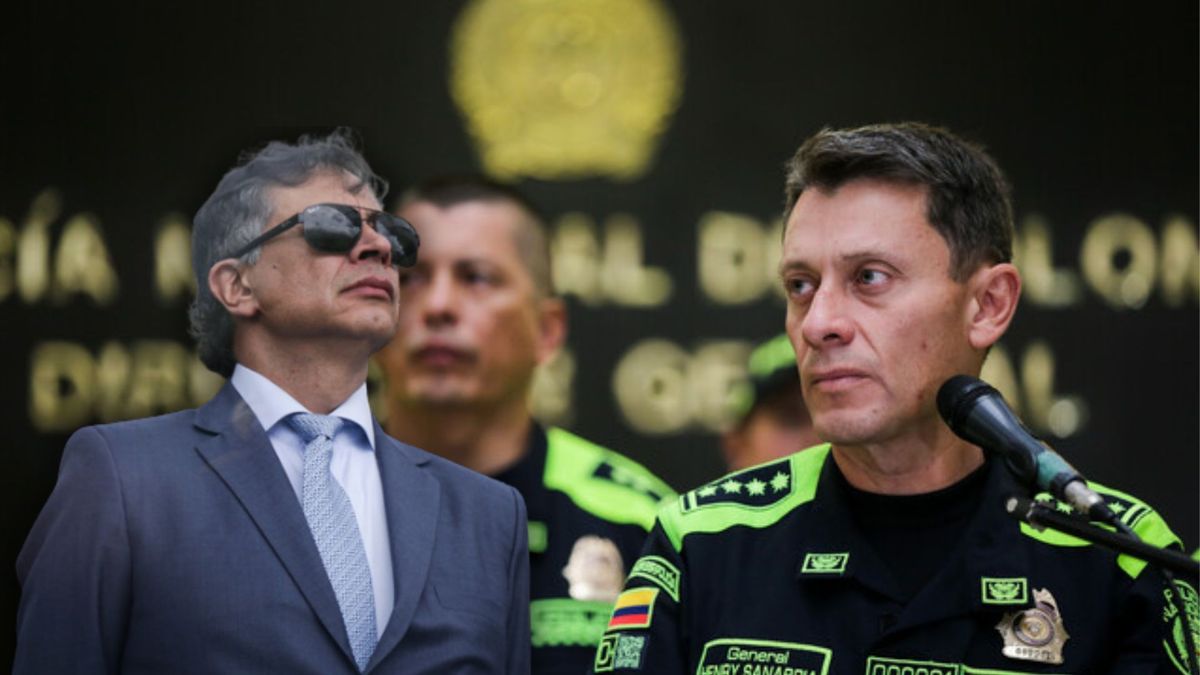 El exdirector advirtió que se vio detenido en varias operaciones.