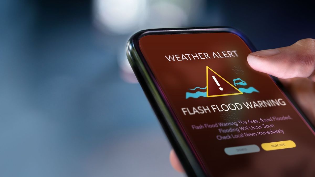 Los usuarios de iPhone pueden configurar alertas de sismos y otras notificaciones de seguridad desde los ajustes del dispositivo, según la disponibilidad en cada país.