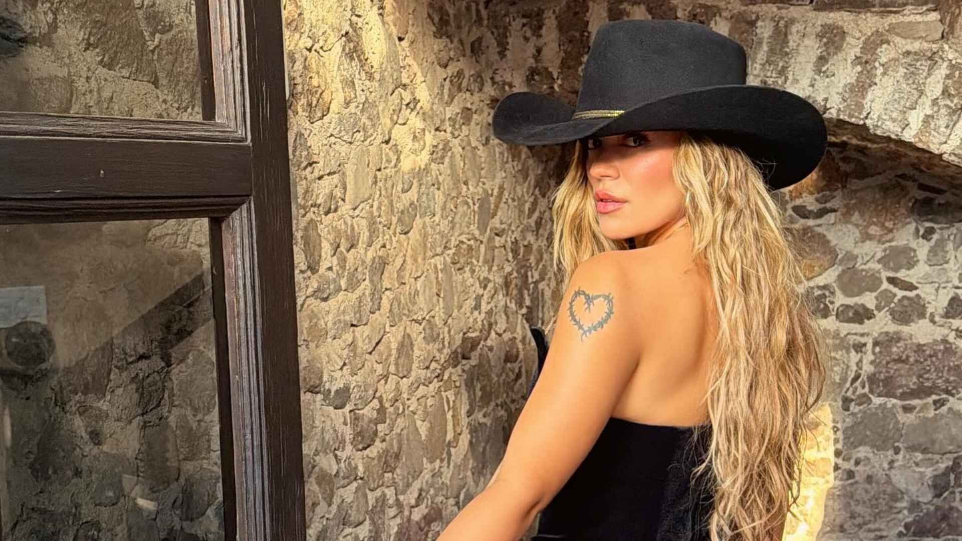 Karol G publicó una carta dirigida a Abelardo De la Espriella, quien respondió en X y reiteró su compromiso de gobernar para todos los colombianos.
