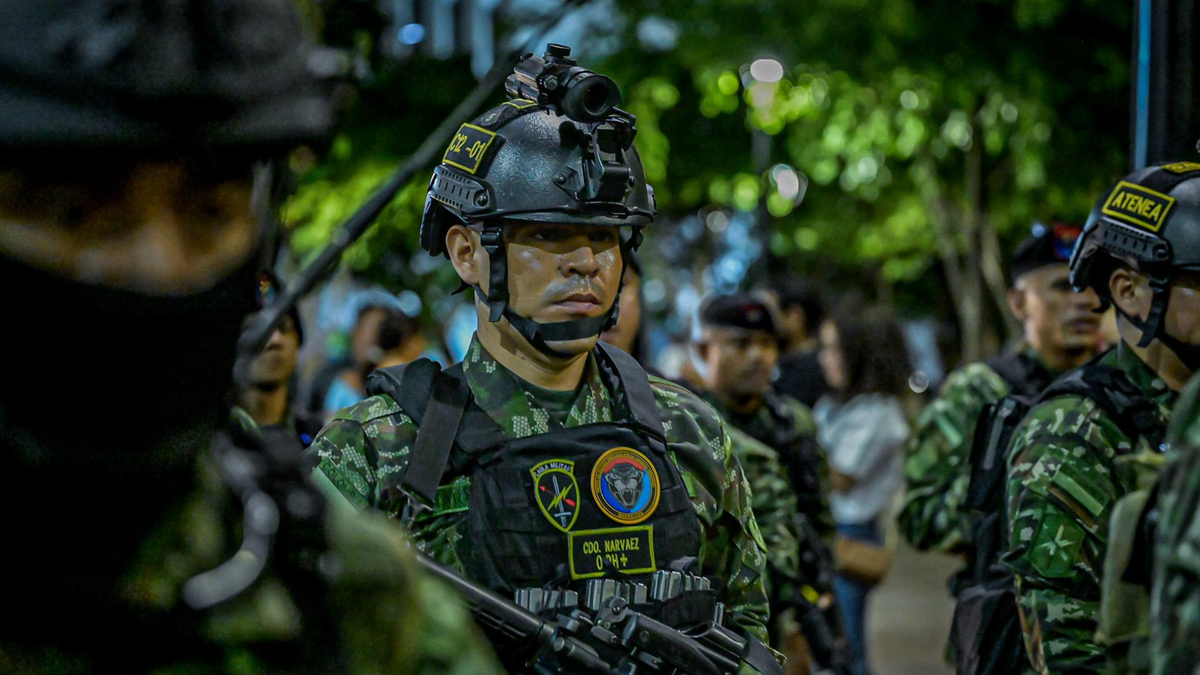 Tropas del Gaula Militar.