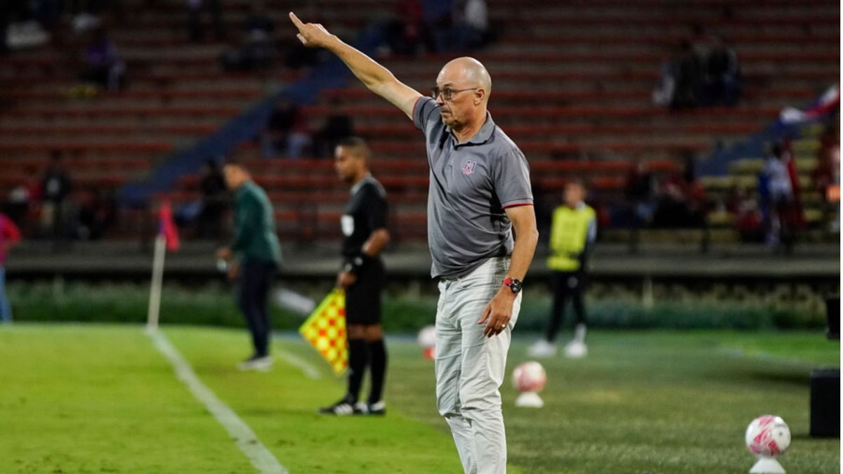 El técnico anunció la primera salida del Junior.