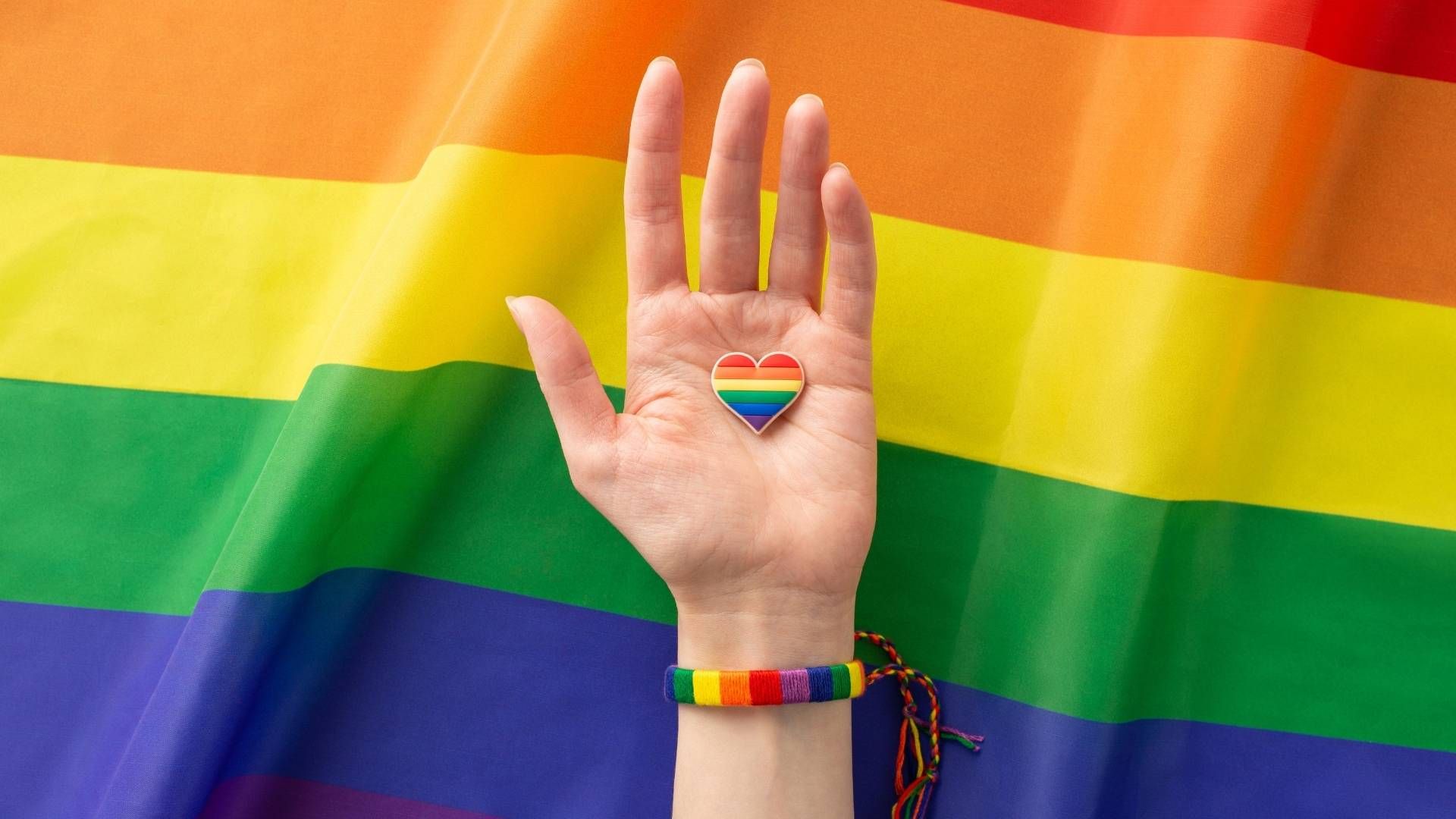 La sigla LGBTIQA+ ha evolucionado con el paso del tiempo para incluir nuevas identidades y orientaciones.
