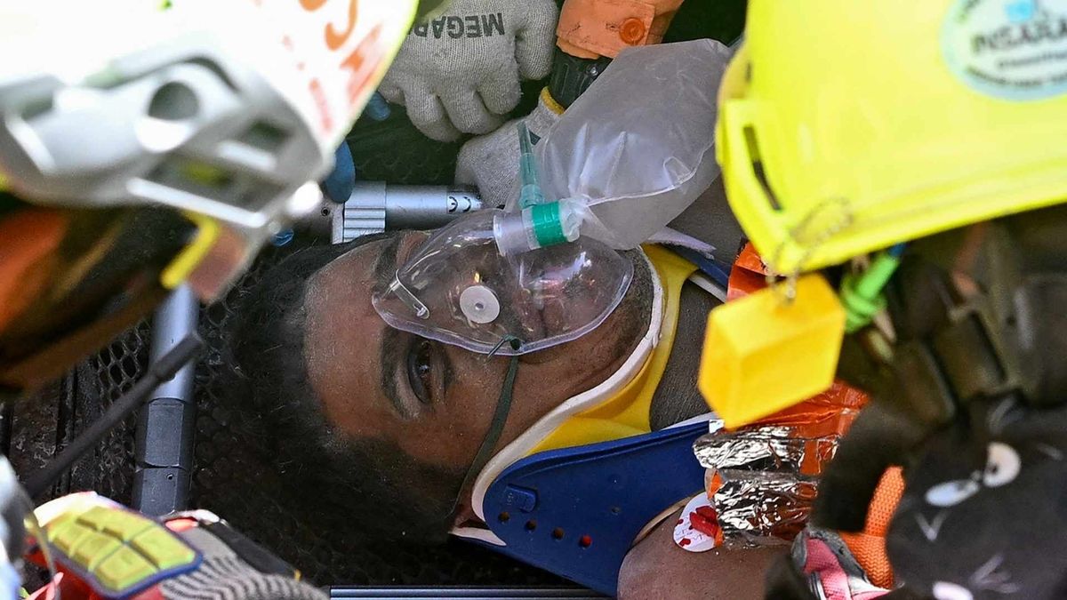 Hernán Gil, de 43 años, fue rescatado con vida tras permanecer casi ocho días bajo un edificio colapsado por los sismos registrados en Venezuela.