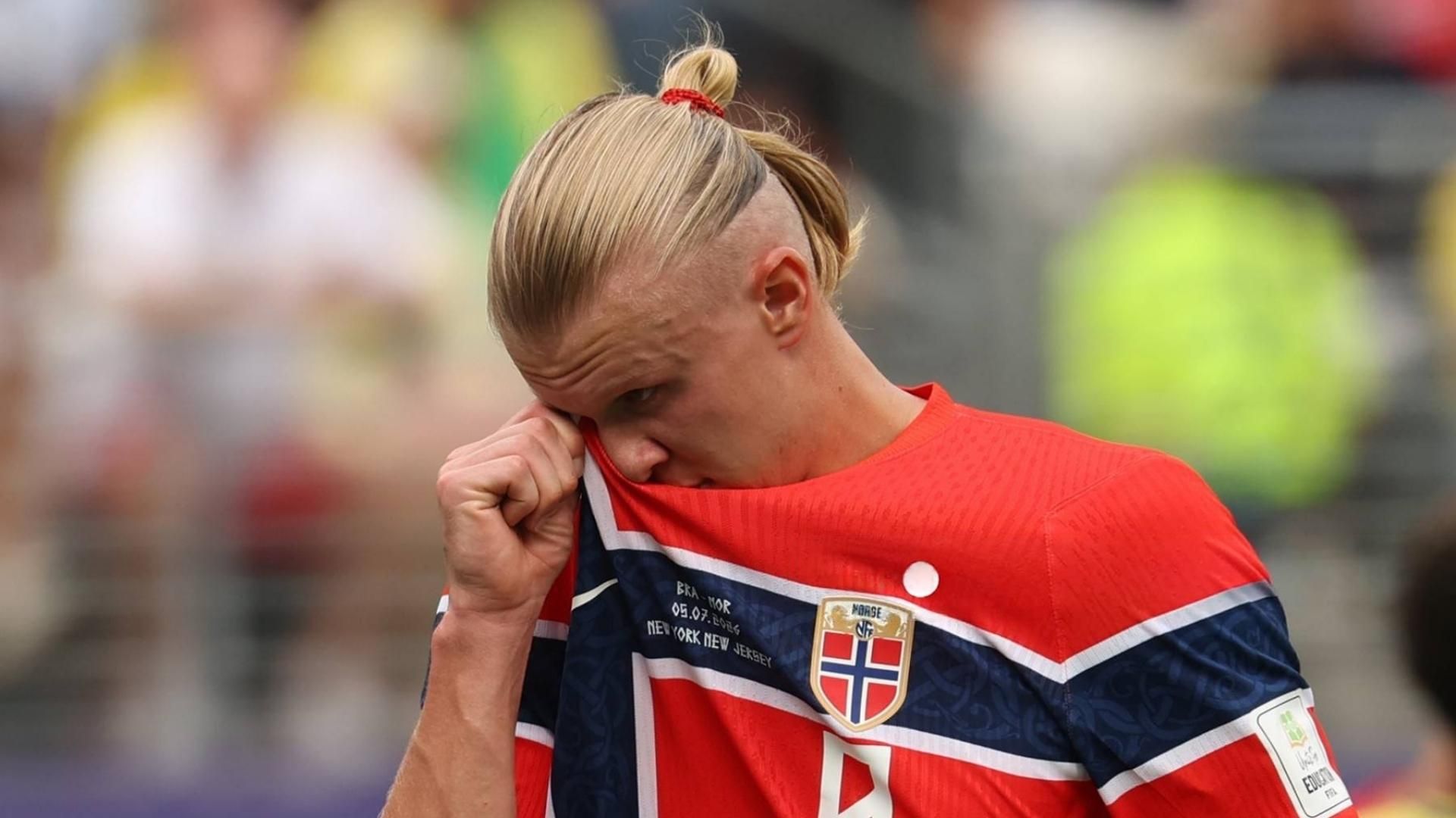 Erling Haaland utiliza ligas KKNEKKI en partidos y entrenamientos, una marca de la que también es accionista.