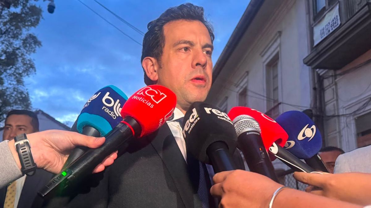 Rodrigo Lara califica de "delirantes" las declaraciones de Petro sobre un supuesto fraude electoral