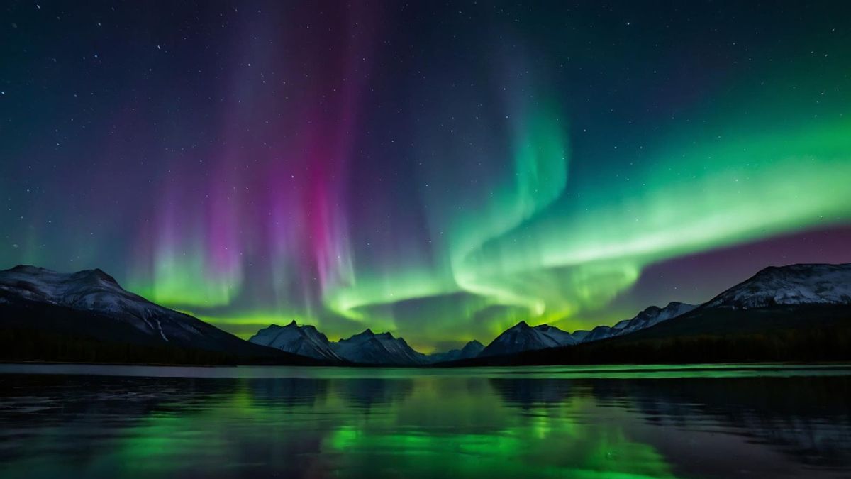 La oficina oficial de turismo explica que no existe una fecha en la que se pueda garantizar el avistamiento de una aurora.
