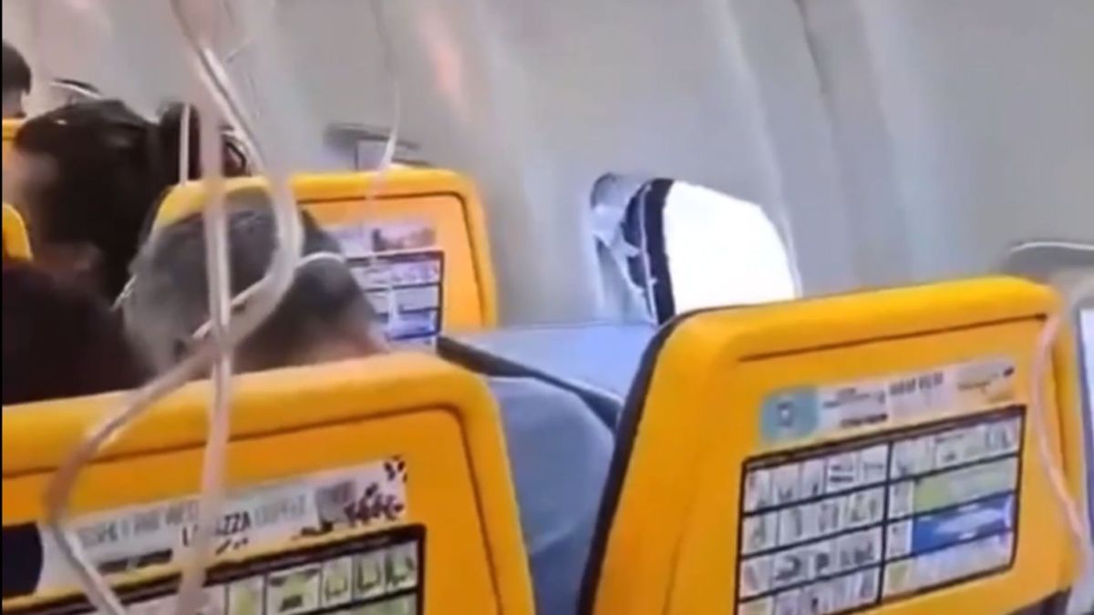 Ventana rota en vuelo de Raynair