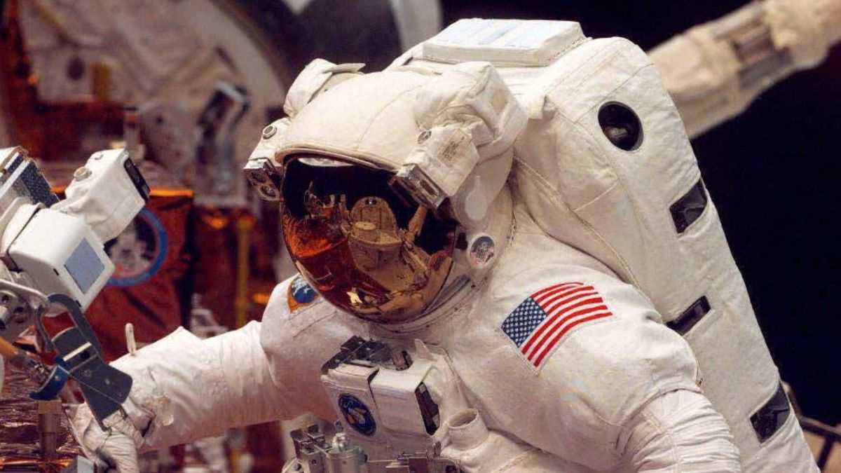 Participantes seleccionados vivirán un año en una misión simulada de la NASA dentro del Centro Espacial Johnson.