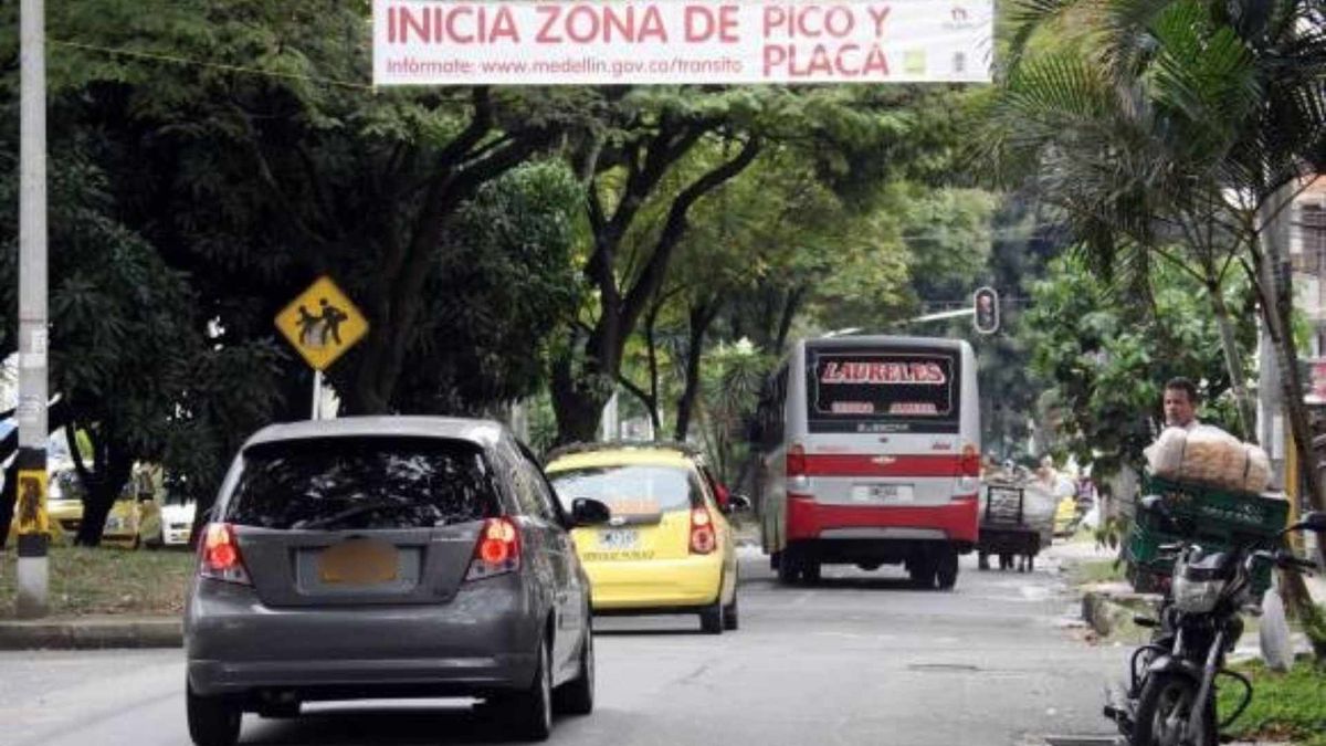 El pico y placa en Medellín volverá a regir del martes 14 al viernes 17 de julio tras el festivo, con restricción por placas.