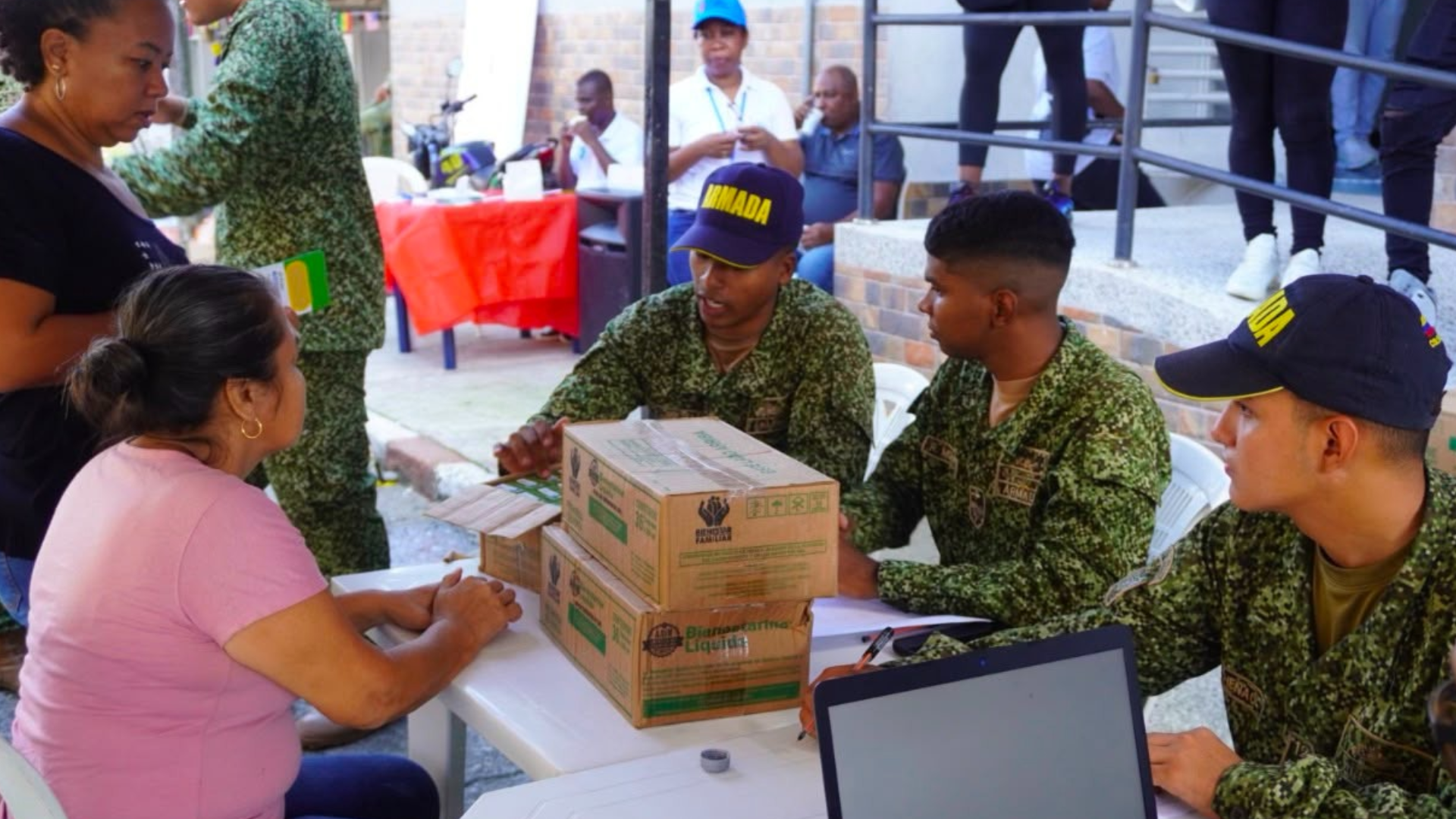Jornada humanitaria de la Armada Nacional.