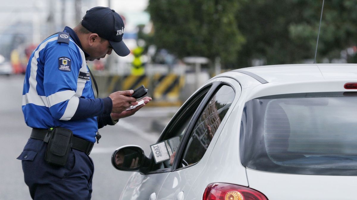 Agente de tránsito