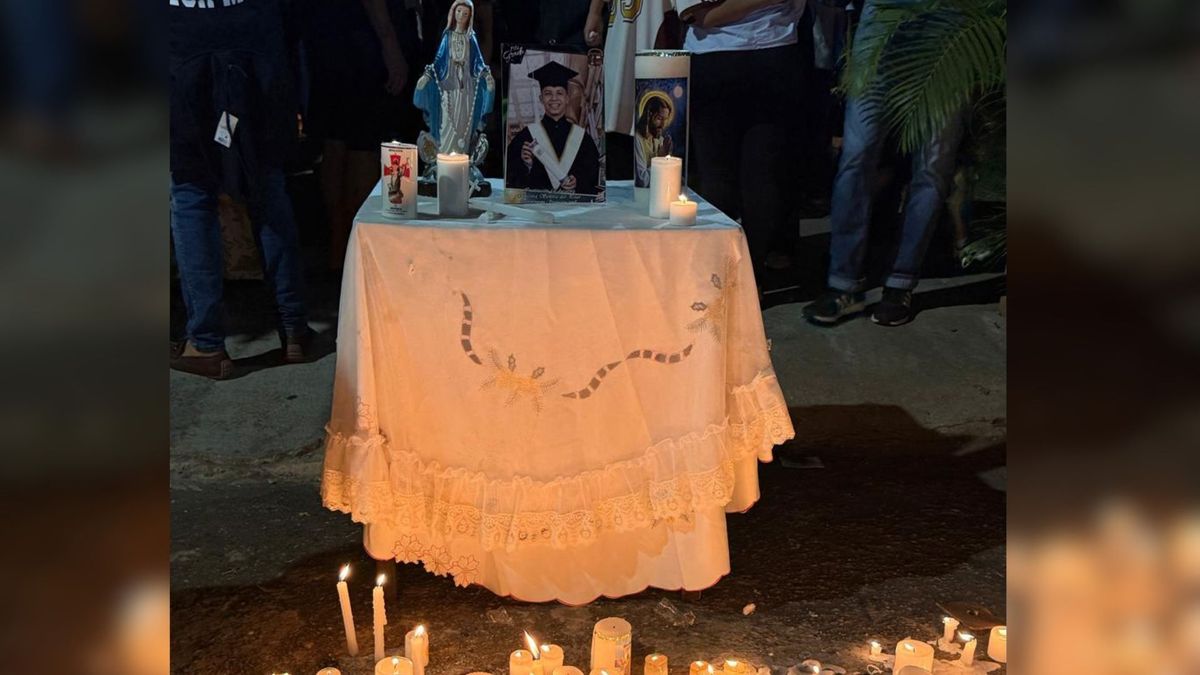Velatón en honor a Joan Sebastián Durán en Bucaramanga.