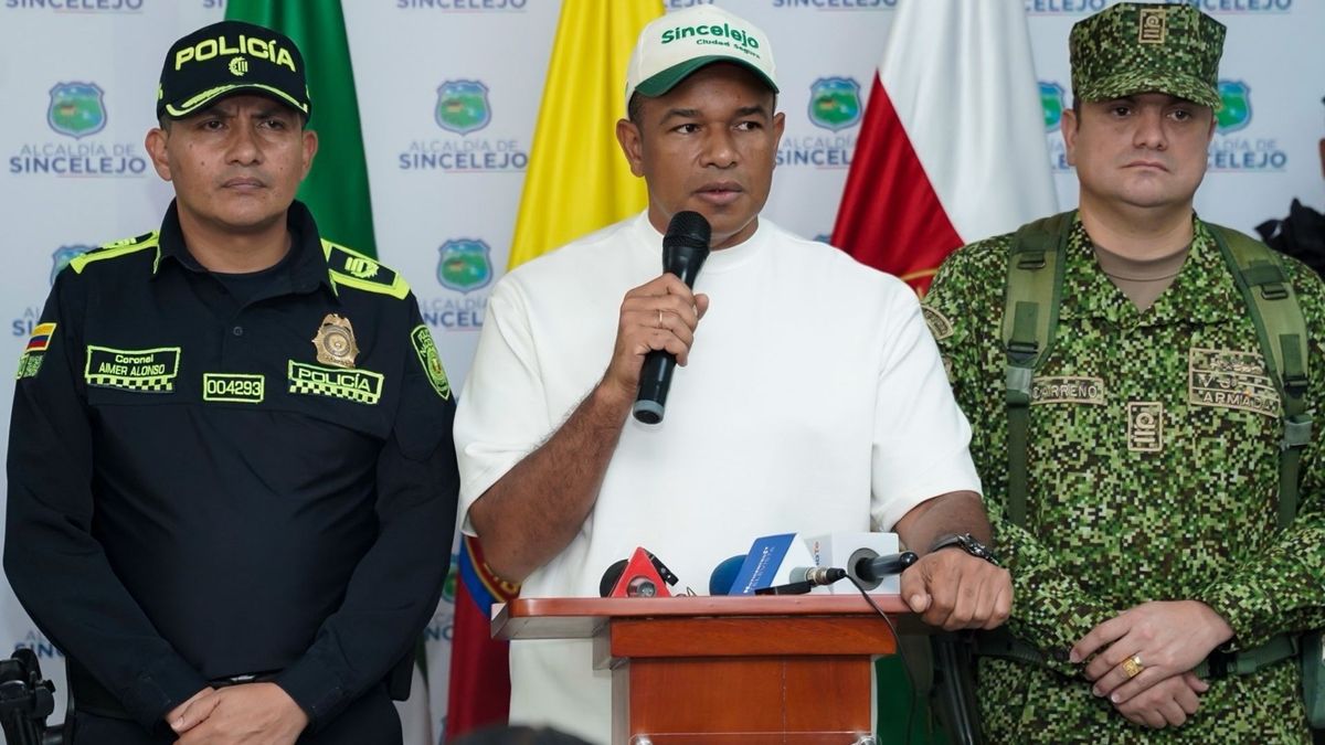 Yahir Acuña