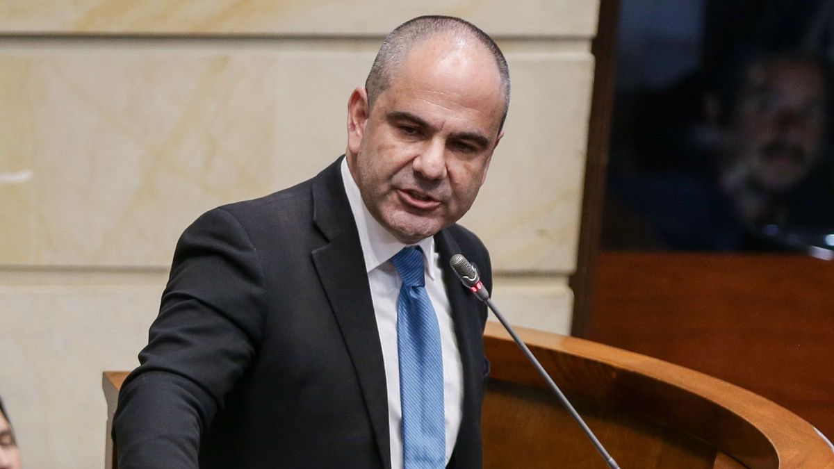 Gabriel Vallejo explicó que el partido decidió respaldar al hoy presidente electo, Abelardo de la Espriella, desde el 31 de mayo y que, una vez se confirmó su triunfo electoral, se declaró partido de gobierno sin condiciones previas.