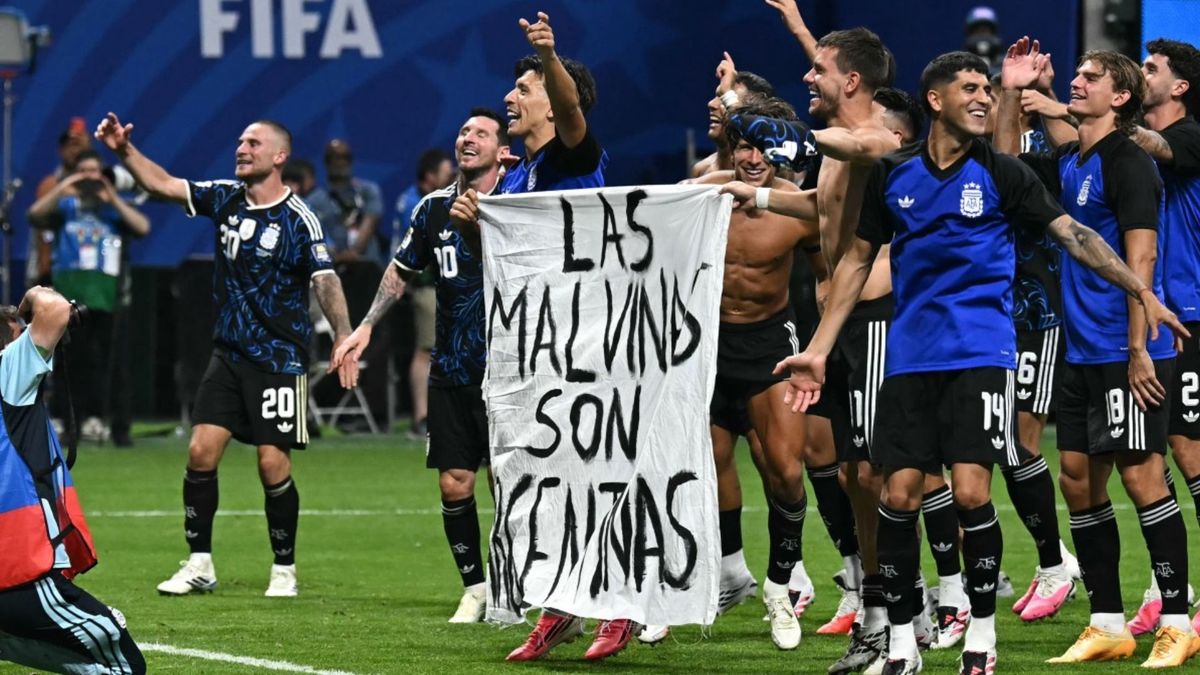 La selección albiazul celebró a lo grande el pase a la final.
