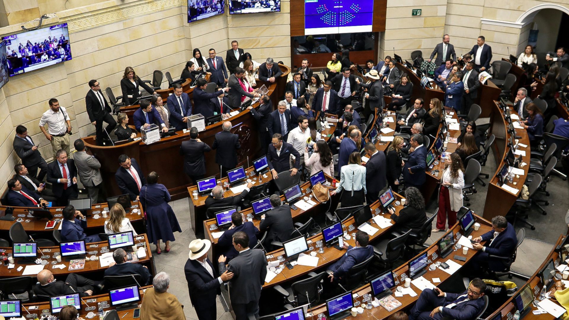 Ese día, los miembros del Senado y la Cámara de Representantes analizarán para aprobar o no que el presidente electo Abelardo de la Espriella se posesione en una guarnición militar.