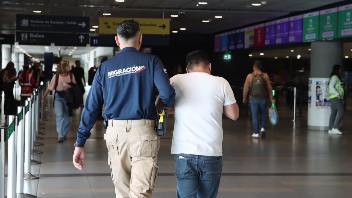 Las acciones fueron realizadas por Migración Colombia en los aeropuertos.