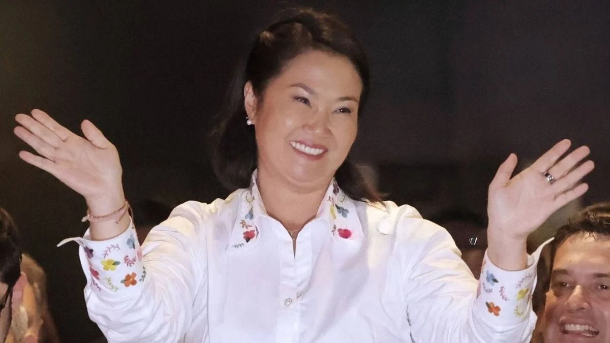 La derechista Keiko Fujimori asumirá este martes la presidencia de Perú.