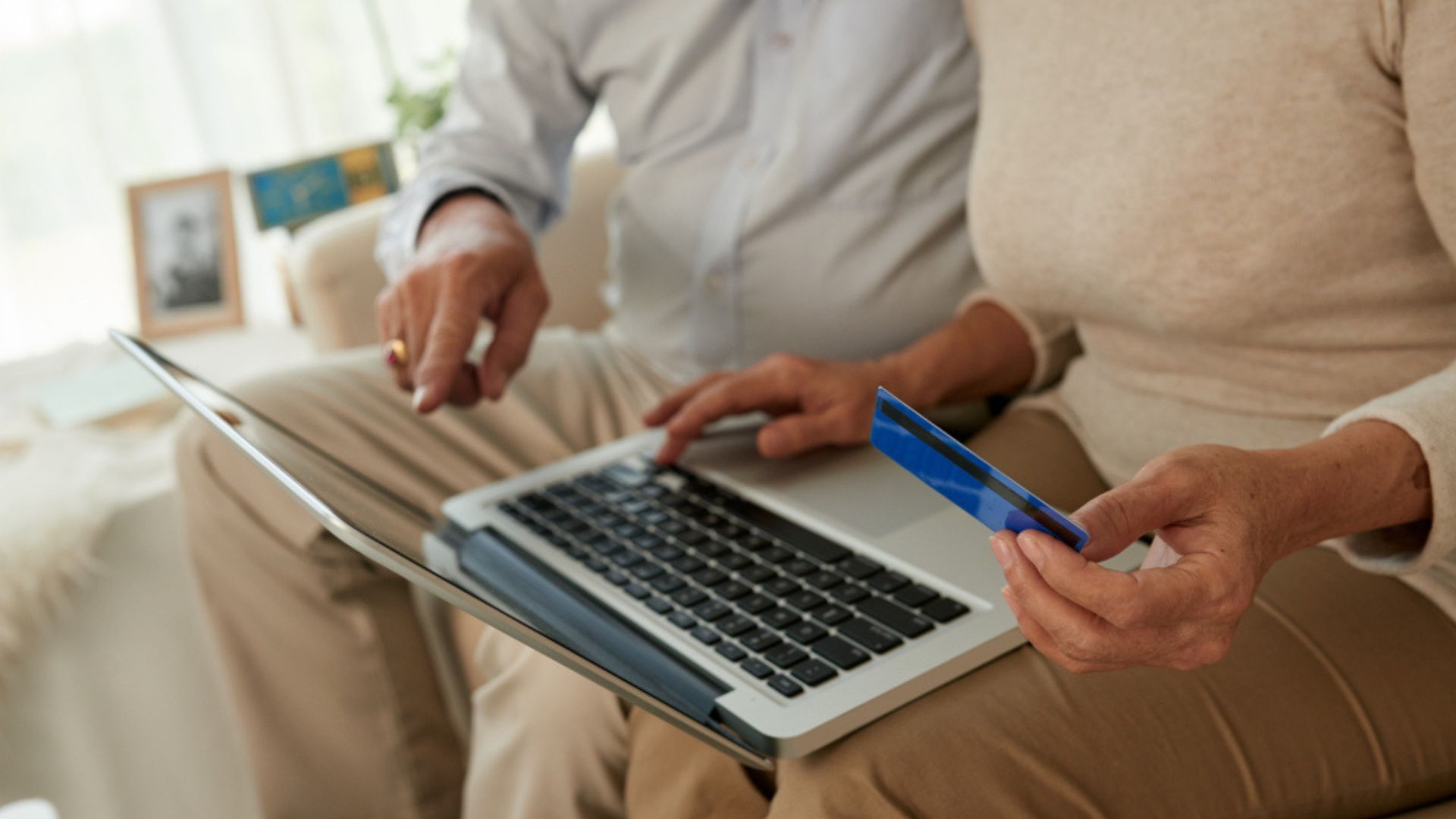 Las personas interesadas en solicitar este reconocimiento pueden consultar los requisitos, formularios y canales de atención habilitados por Colpensiones para presentar la solicitud y hacer seguimiento al trámite, de acuerdo con las disposiciones vigentes.