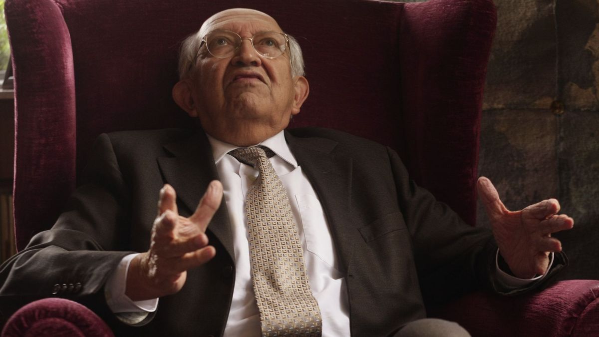 Plinio Apuleyo Mendoza, escritor y periodista colombiano.
