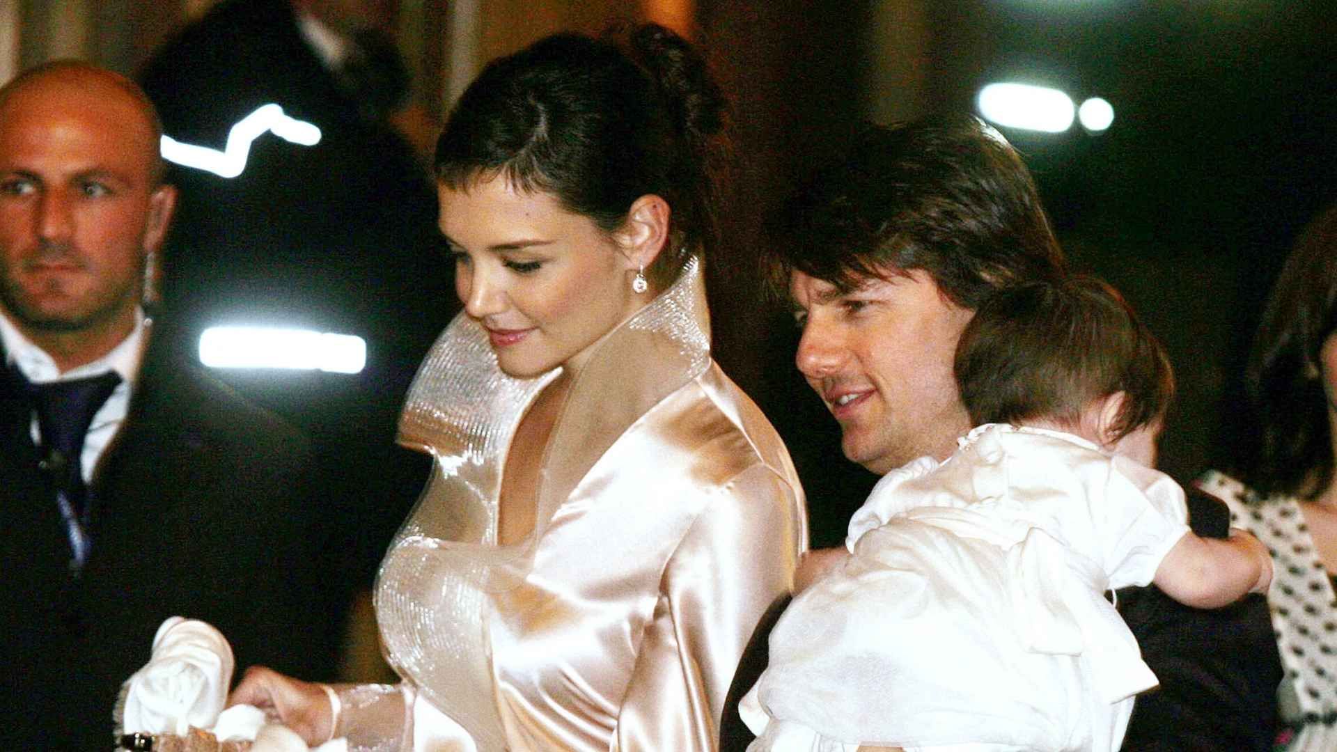 Suri Noelle adoptó el segundo nombre de Katie Holmes como apellido y el cambio legal volvió a poner el foco sobre su vínculo con Tom Cruise.