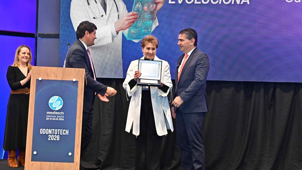 Ceremonia de reconocimiento a las instituciones de salud del país.