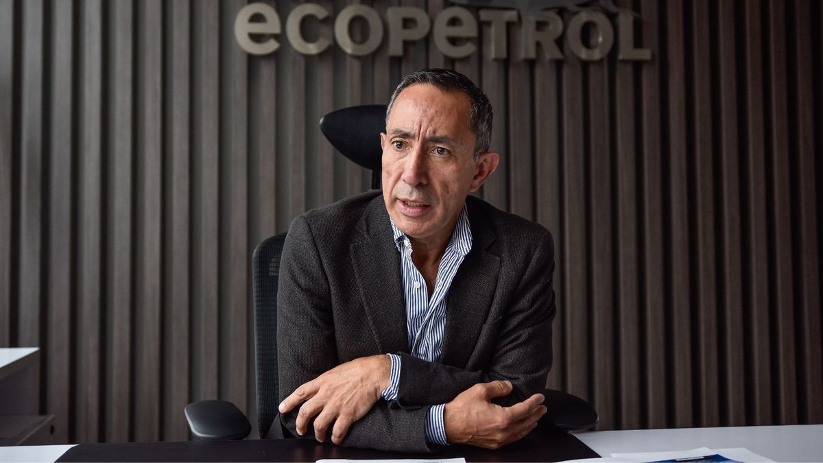 Dos meses después de que la Fiscalía lo imputara por violación de topes de campaña, el expresidente de Ecopetrol y exgerente de la campaña de Gustavo Petro empezó a buscar una negociación.