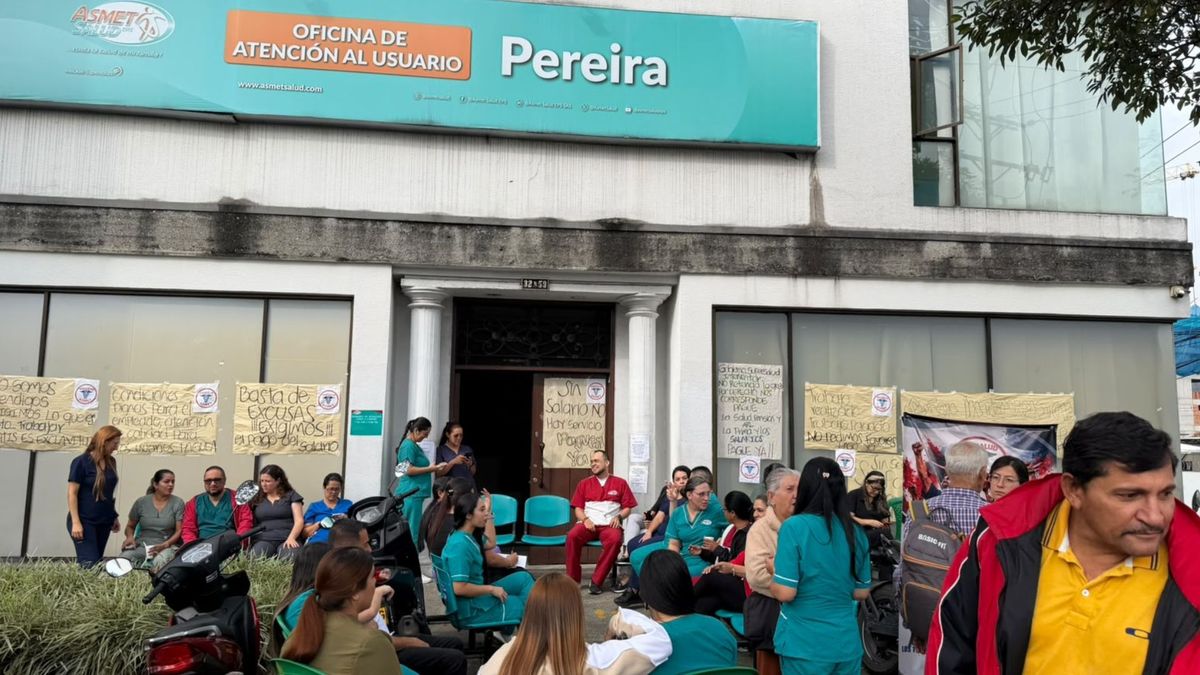 Protesta en Asmet Salud de Pereira