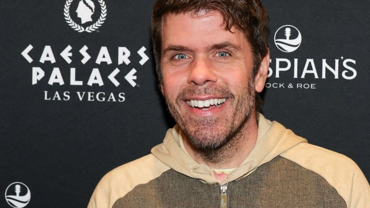 Perez Hilton asiste a la gran inauguración de Caspian's Cocktails & Caviar en Caesars Palace el 10 de enero de 2025 en Las Vegas