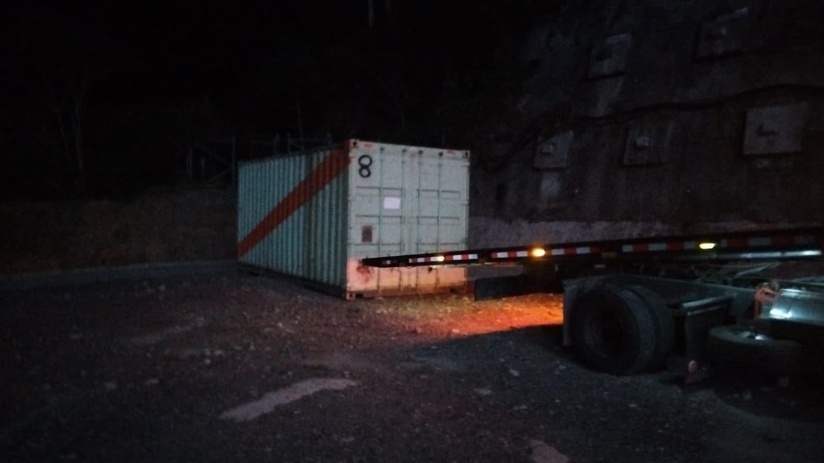 Equipos electromecánicos en el Túnel del Toyo