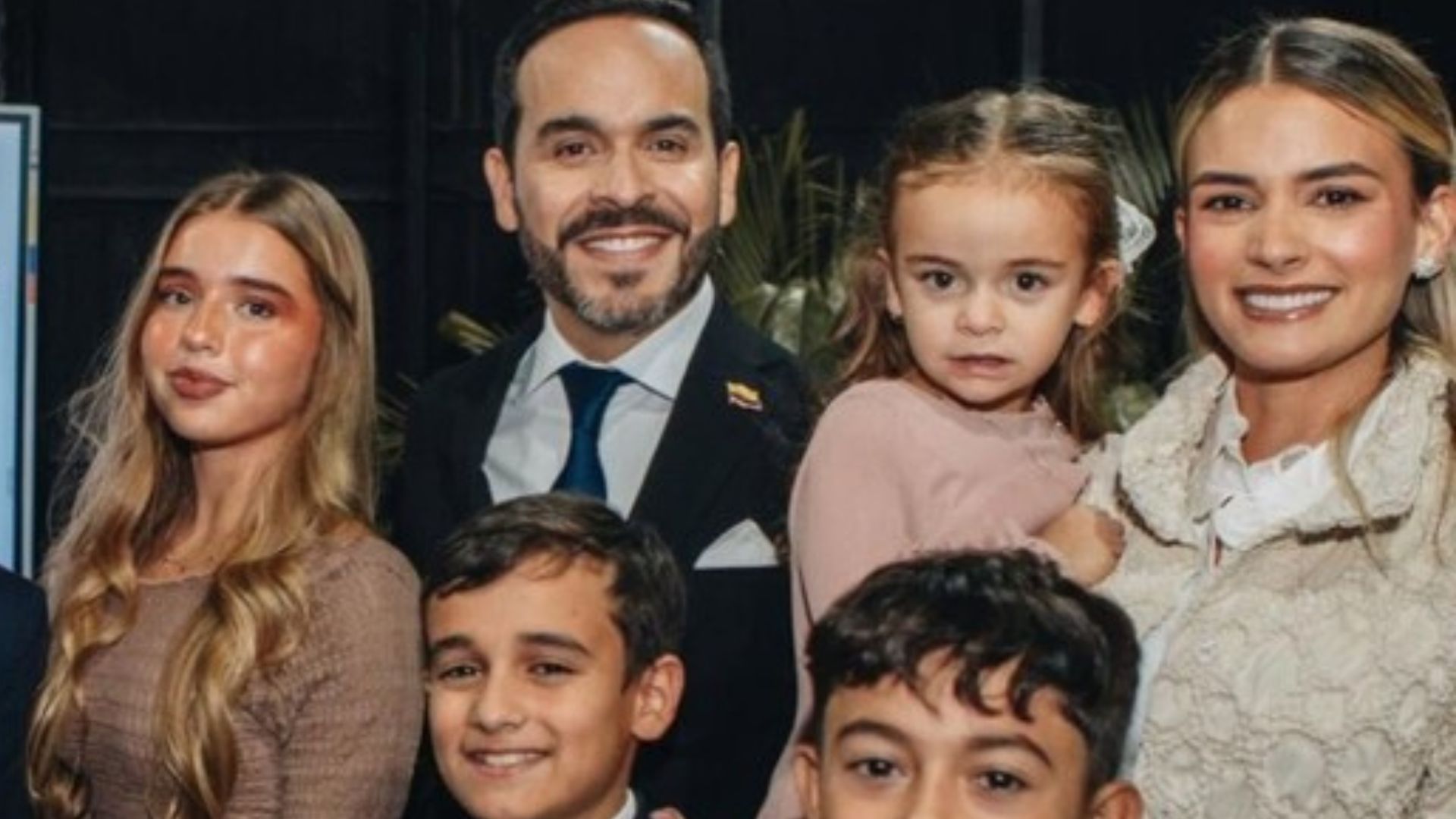 La primera dama y el presidente tienen varios hijos.