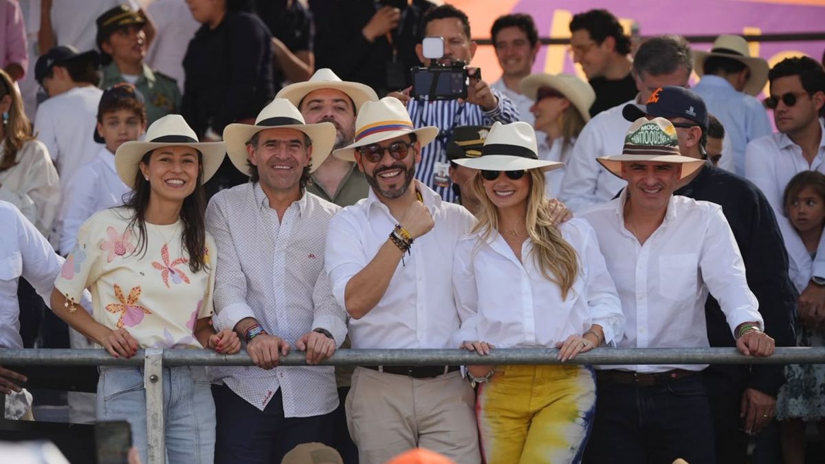 En medio de su participación, De la Espriella habló de lo que significa la tradición silletera y su relación con el trabajo de los campesinos.